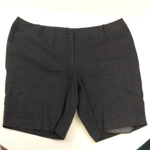 🐝🖤 Talbots Bermuda Walking Short's